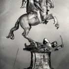 Műtárgyfotó - asztaldísz Esterházy László, a vezekényi hős alakjával az 1884. évi történeti ötvösmű-kiállításon