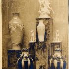 Kiállításfotó - Sevres-i porcelángyár gyártmányai, francia csoport az 1904. évi St. Louis-i Világkiállításon