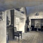 Kiállításfotó - az 1906. évi Milánói Világkiállítás második magyar pavilonja-a relikviák csoportjának egyik oldalsó terme