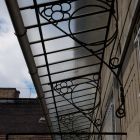 Épületfotó - a Weiss-ház (Budapest, Szent István krt. 12.) függőfolyosójának üvegtetője