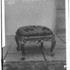 Üvegnegatív - tabouret, párnázott,  XVI.  Lajos kora, Eszterházy kastély, Fertőd