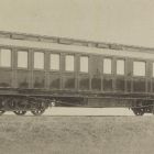 Fénykép - a MÁV udvari vonatának egyik kocsija