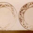 Kiállításfotó - porcelán tányérok Horti Pál terve után az Iparművészeti Társulat 1901. évi Karácsonyi Kiállításán