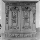 Üvegnegatív - szekrény, díszesen faragott,  XV. Lajos kora,  Eszterházy kastély, Fertőd