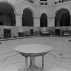Kiállításfotó - Francia bútorok a XIV. Lajos stílustól az empire-ig' című kiállítás az Iparművészeti Múzeumban 1963-ban