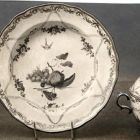 Fénykép - szobrocska, fedeles tál aljjal, porcelán, Bécs, 1841 és XVIII. sz. második fele, XI. Ernst Aukció