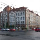 Épületfotó - az Erzsébet nőiskola (Budapest, Ajtósi Dürer sor 37.) utcai homlokzatai