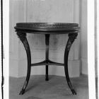 Üvegnegatív - asztal, 18.század