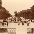 Fénykép - Gabriel Davioud és Jean-Baptiste Carpeaux: Négy világrész szökőkútja vagy Carpeaux-kút a párizsi Jardin Marco Poloban, 1867
-1874