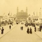 Épületfotó - a Trocadero és az oda vezető híd az 1900. évi párizsi világkiállításon