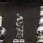 Fénykép - korsó, figura, ésváza, porcelán, Ludwigsburg, Bécs, 1700 körül és 1770, VII-VIII. Ernst Aukció