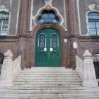 Épületfotó - az Erzsébet nőiskola (Budapest, Ajtósi Dürer sor 37.) főbejárata