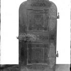 Üvegnegatív - ajtó, 17.század.Besztercebánya levéltára