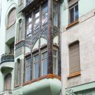 Épületfotó - a Bedő-ház (Budapest, Honvéd utca 3.) főhomlokzatának részlete
