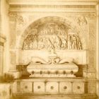 Fénykép - Giovanni Michele Alberto da Carrara: mosdó Krisztus életéből vett jelenetekkel, mellszoborral és két delfinnel, márvány, Certosa di Pavia, 1490